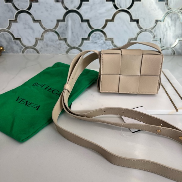 Bottega Veneta Mini Cassete Leather Card Case ~ Authentic - Picture 7 of 14